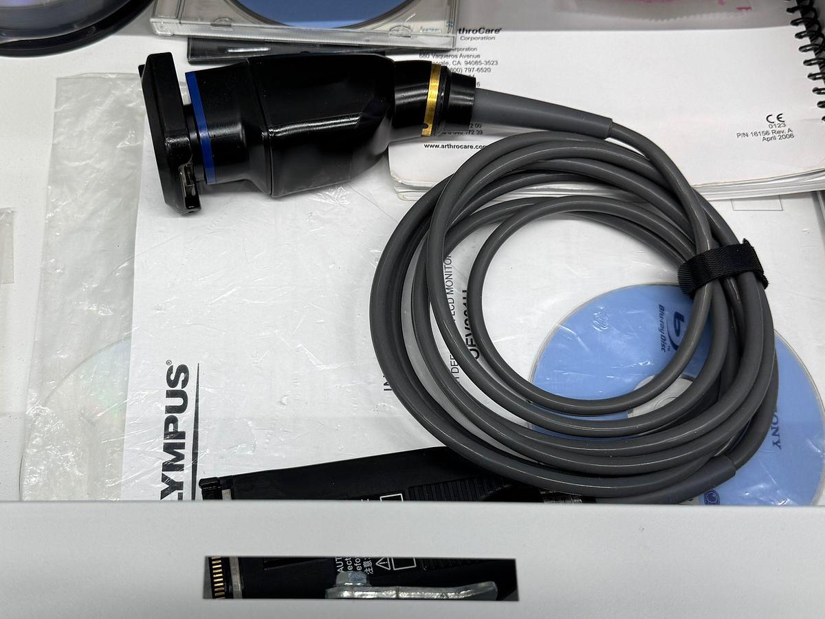 Used Olympus OTV-S190 Tower Processor OTV-S190  SN: 7354579 Light Source CLV-S190 SN: 7304202 Olympus OEV261H Monitor  YOM: 2013 SN: 7354100 Olympus UHI-4  YOM: 2021 SN: 7159219 Olympus IMH-20 SN: 7331770 Olympus Camera Head CH-S190-XZ-E SN: 7506197 Olympus MAJ-1921 Keyboard  Sony Digital Colour Printer