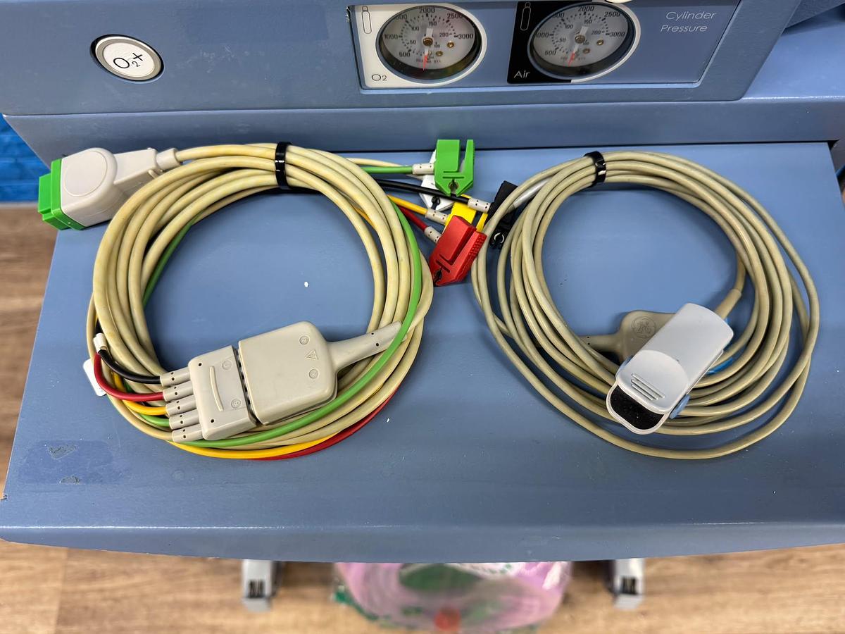 Used Dräger Fabius Tiro YOM: 2011  Include GE B650 Patient Monitor YOM: 2013 With SPO2 & ECG Cables