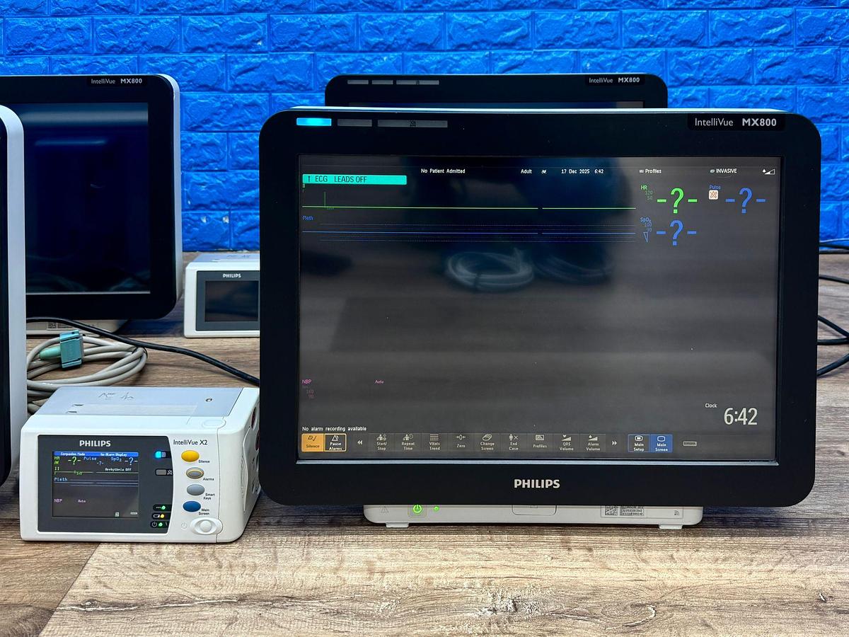 Used Philips IntelliVue MX800 Patient Monitor YOM: 2011  -2 Pieces  Without Leads  -4 Pieces  With Leads  Total = 6 Pieces