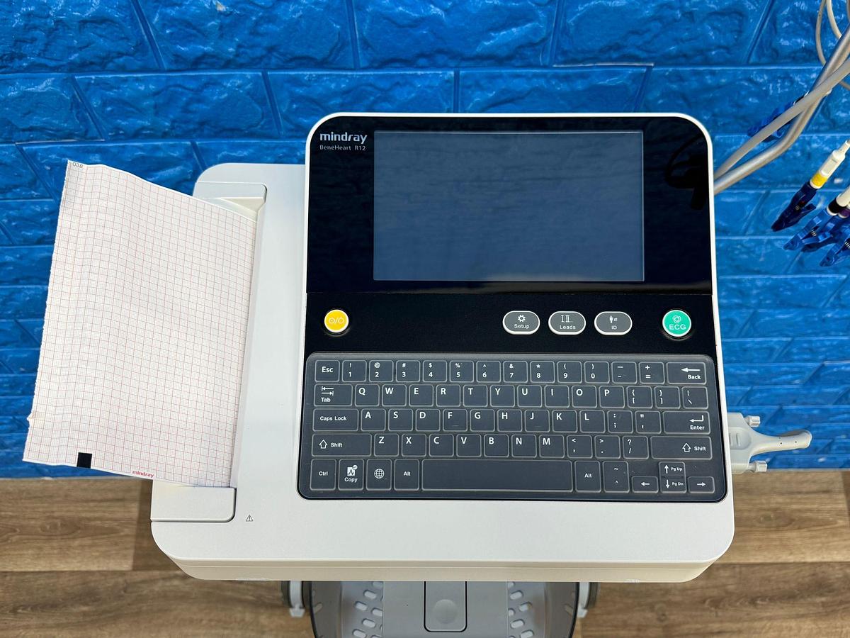Used Mindray Electrocardiograph ECG Model: BeneHeart R12 YOM: 2022