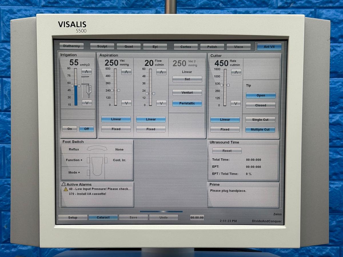 Used CARL ZEISS Visalia S500 REF: 640420 with 3 Hand Pieces YOM: 2013