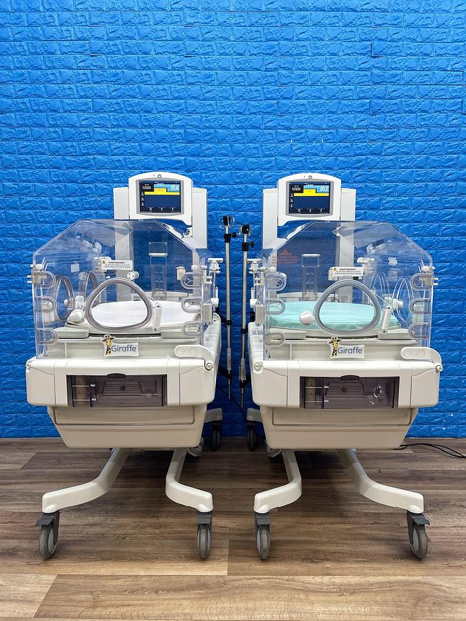 Used GE Giraffe YOM: 2018 Infant Incubator