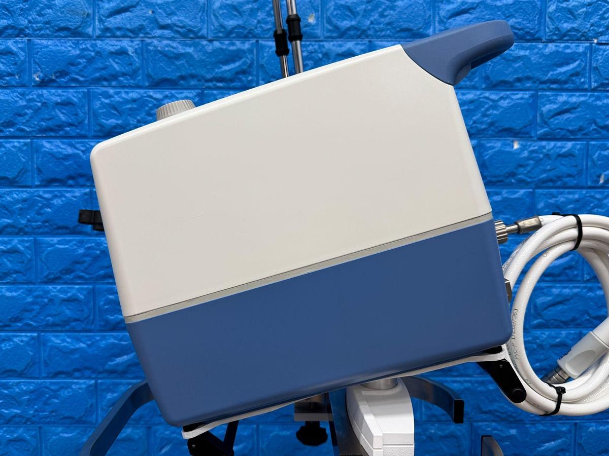 Used Dräger Carina Ventilator  Hours: 52 YOM: 2018 