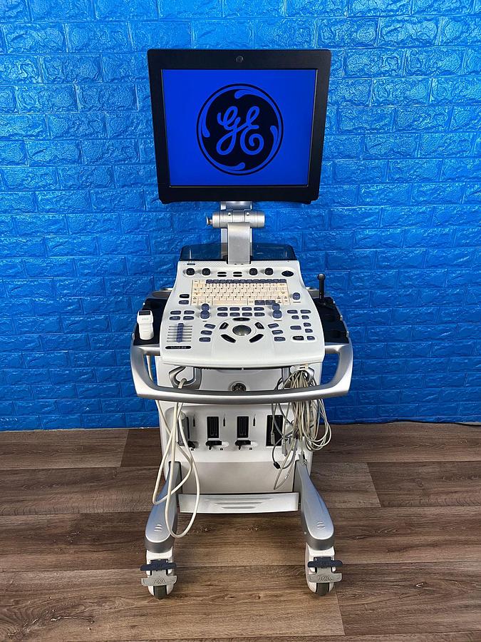 Used GE VIVID S6 YOM: 2013 Includes: M4S Cardiac Probe