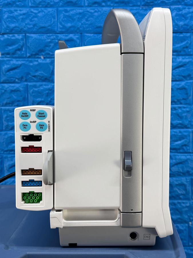 Used Dräger Fabius Tiro YOM: 2011 SN: ASCC-0212 Include GE B650 Patient Monitor YOM: 2013 SN: SEW13244968HA With SPO2 & ECG Cables