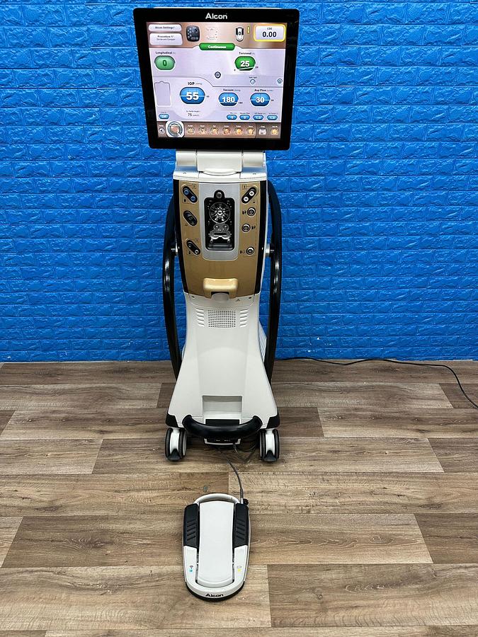 Used ALCON Centurion Phaco Machine, YOM: 2016 Phacoemulsifier