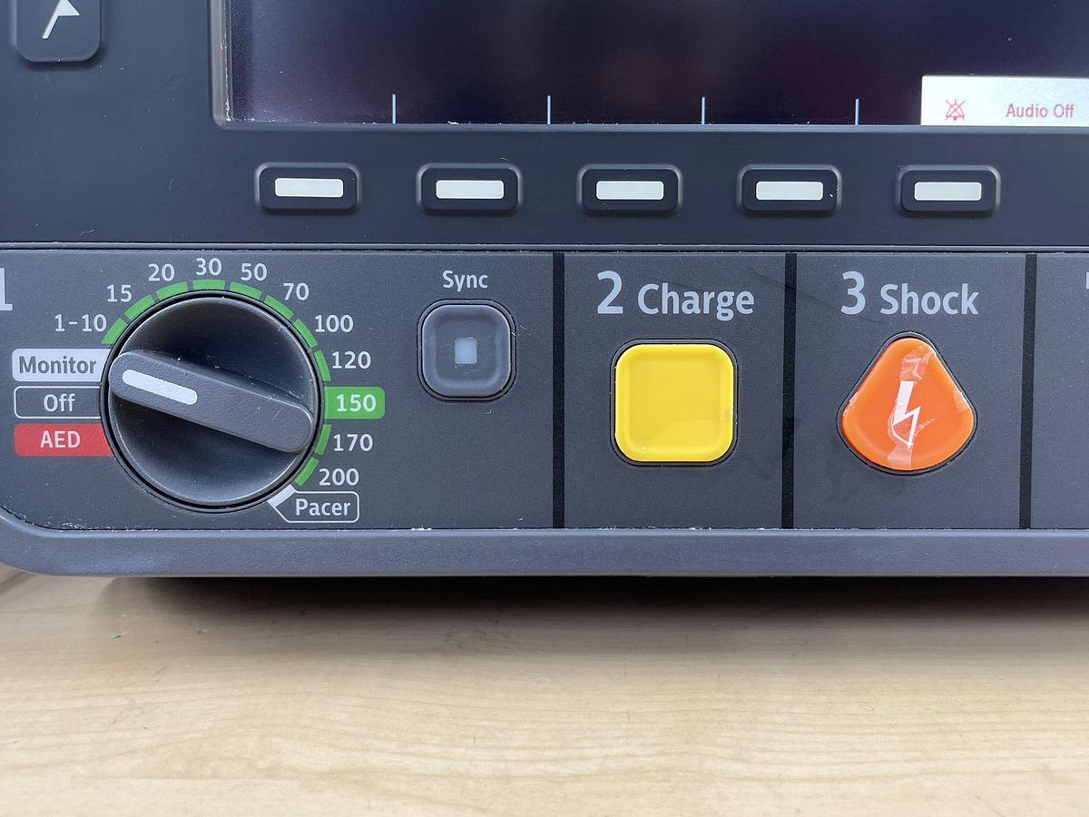 Used Philips HeartStart Intrepid Defibrillator YOM: 2019 