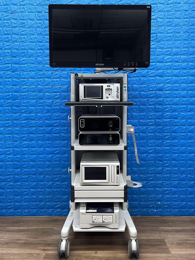 Used Stryker 1688 4K Tower Lcd Monitor 4k 32” YOM: 2021