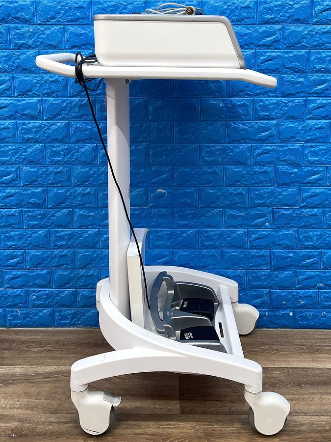 Used ETHICON GEN 11 YOM: 2011  With Ethicon Harmonic Hand Piece