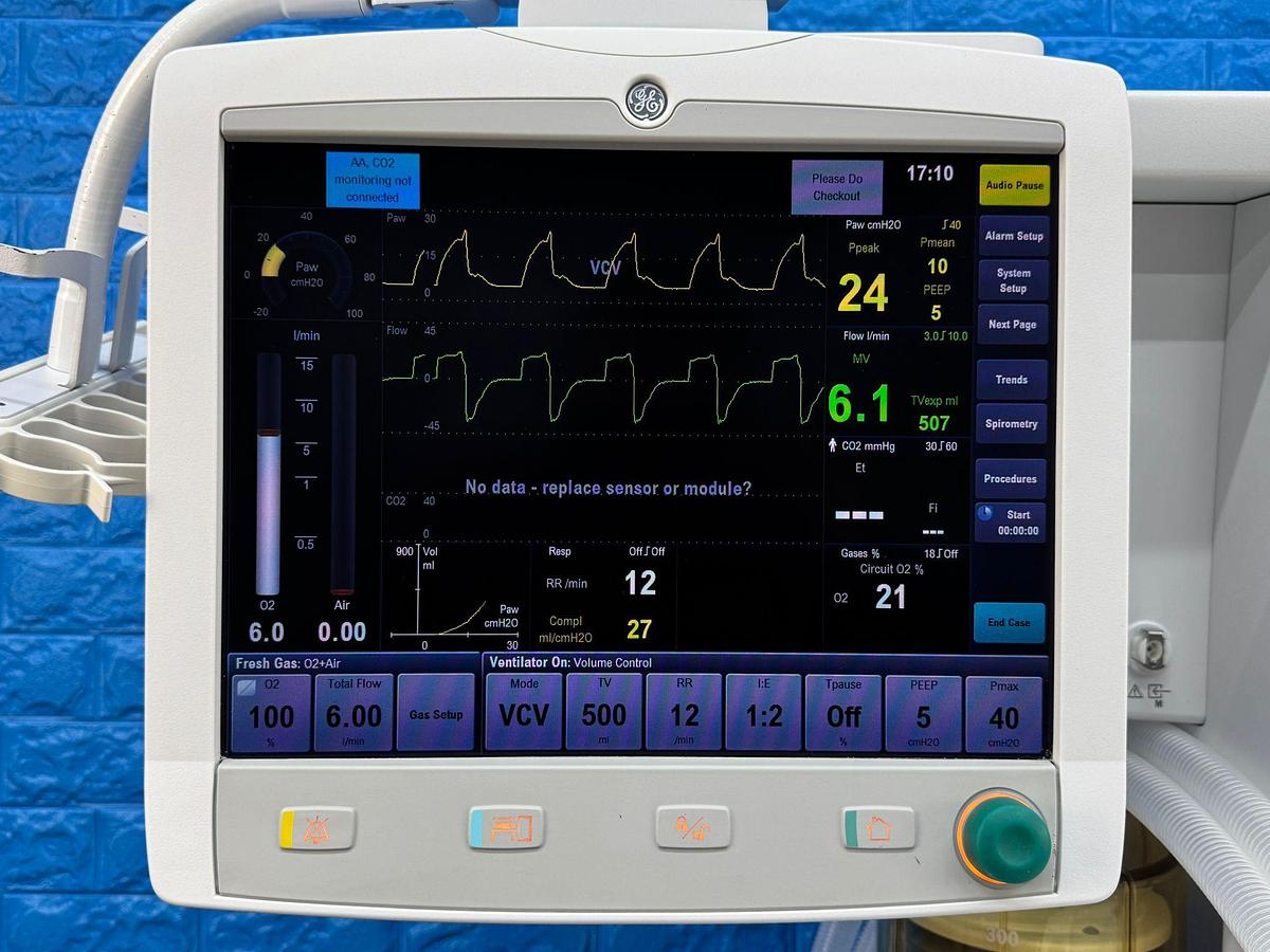 Used GE Avance CS2 Anesthesia  YOM: 2013 SN: APKT02355 Include  GE Tac 7 Sevoflurane Vaporizer