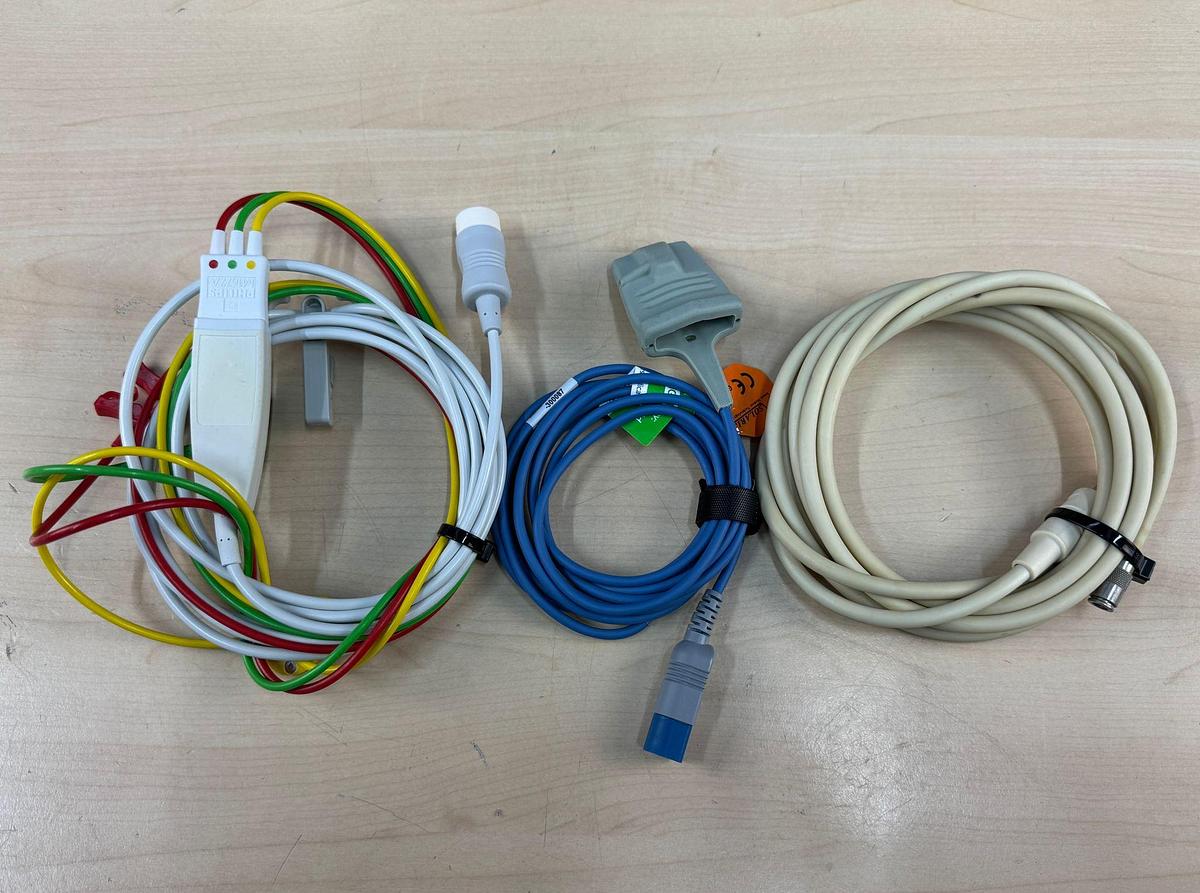 Used Philips IntelliVue MX 700 Patient Monitor  YOM: 2012  With leads