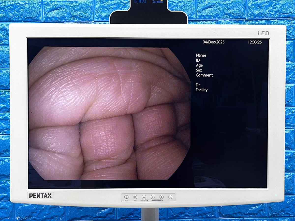 Used Pentax tower Pentax Processor : EPK- i7000 YOM: 2013 Include Pentax OS-A61 Foot Switch  Sony Colour Printer  Water Bottle