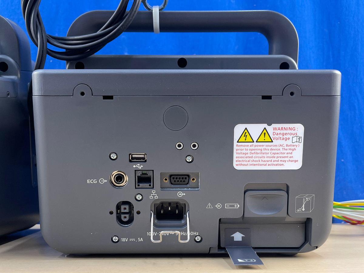 Used Philips HeartStart Intrepid Defibrillator YOM: 2019 