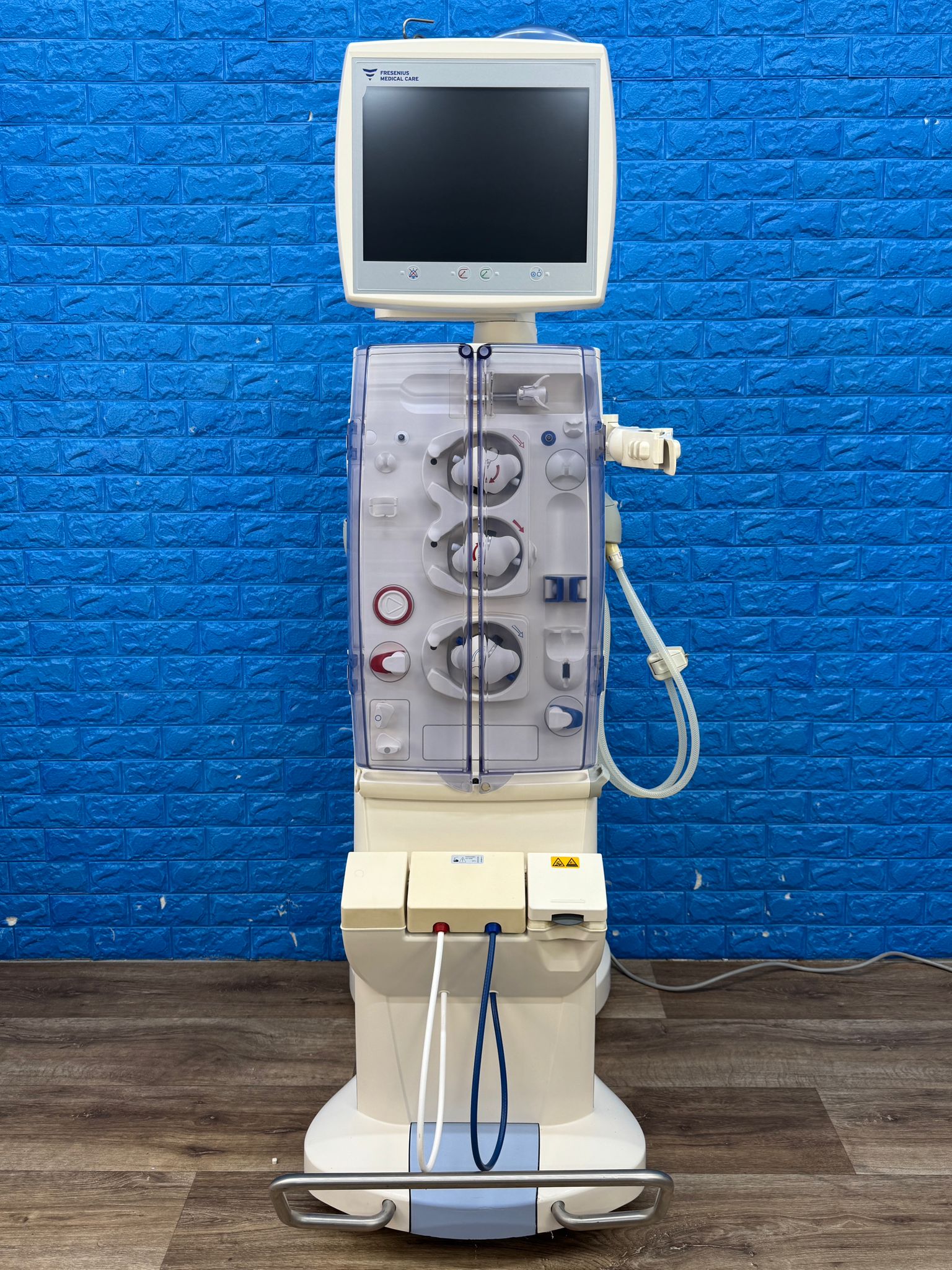 Used Fresenius 5008S REF: 5008S Hours: 1009 YOM: 2011