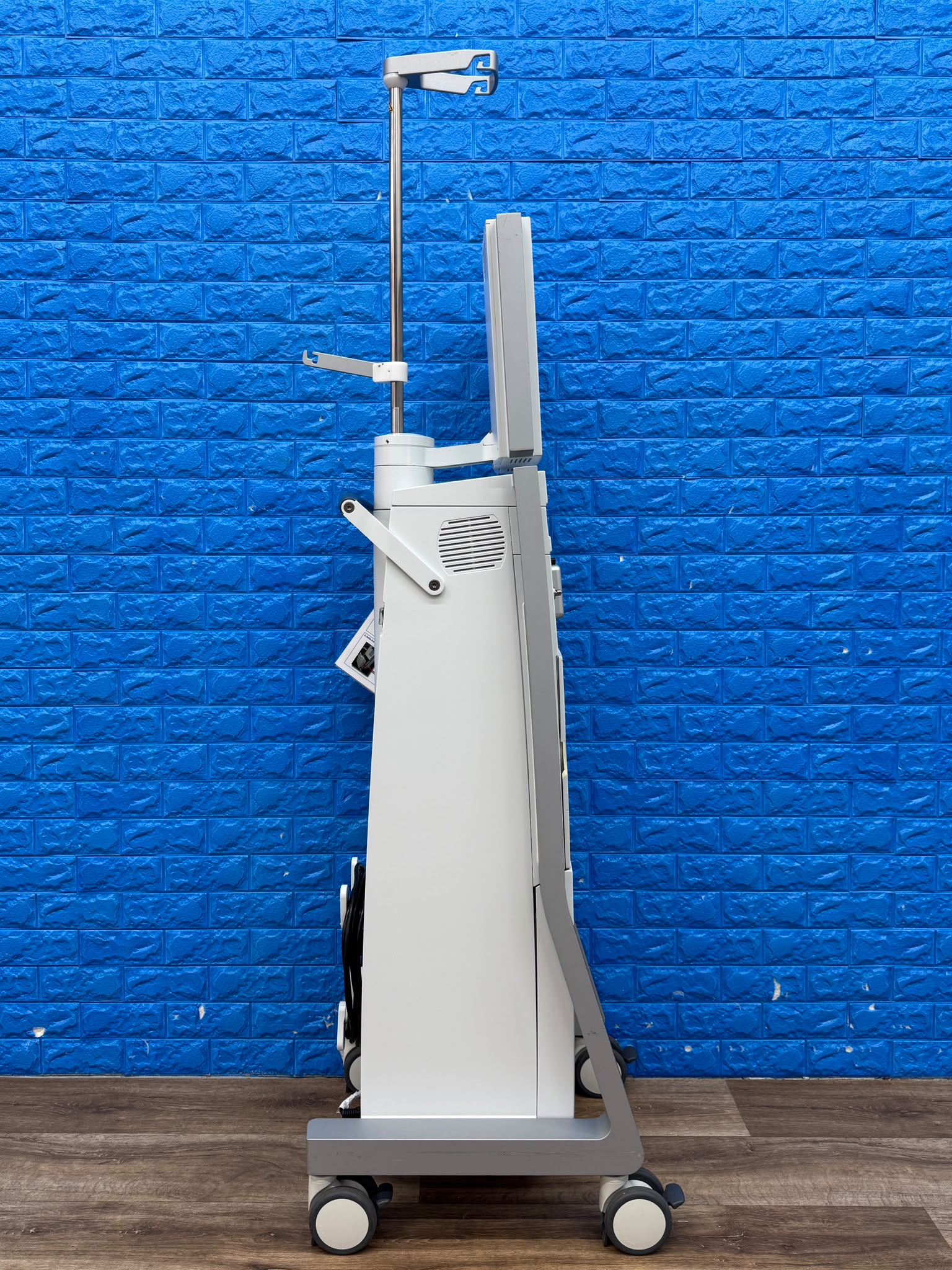 Used CARL ZEISS Visalia S500 REF: 640420 with 3 Hand Pieces YOM: 2013