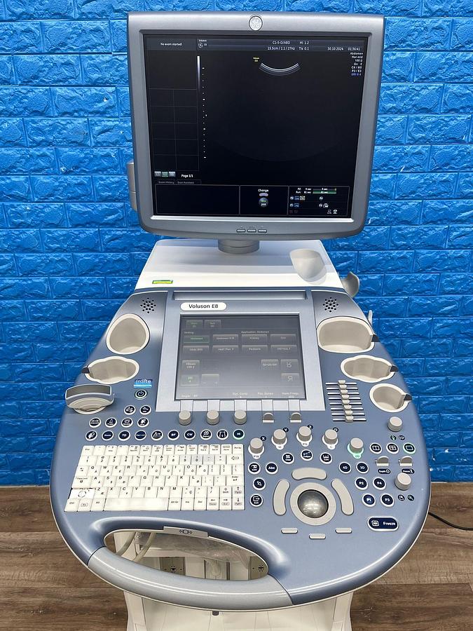 Used GE Voluson E8, YOM: 2011