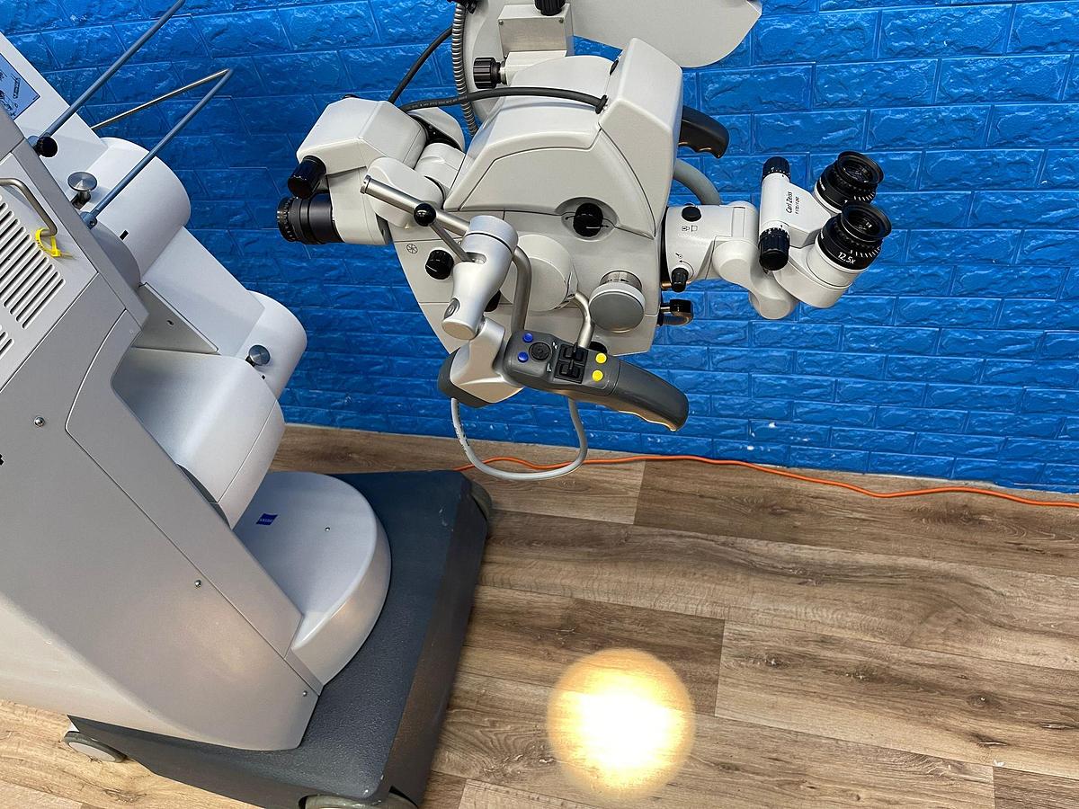 Used Carl Zeiss OPMI Neuro NC 4