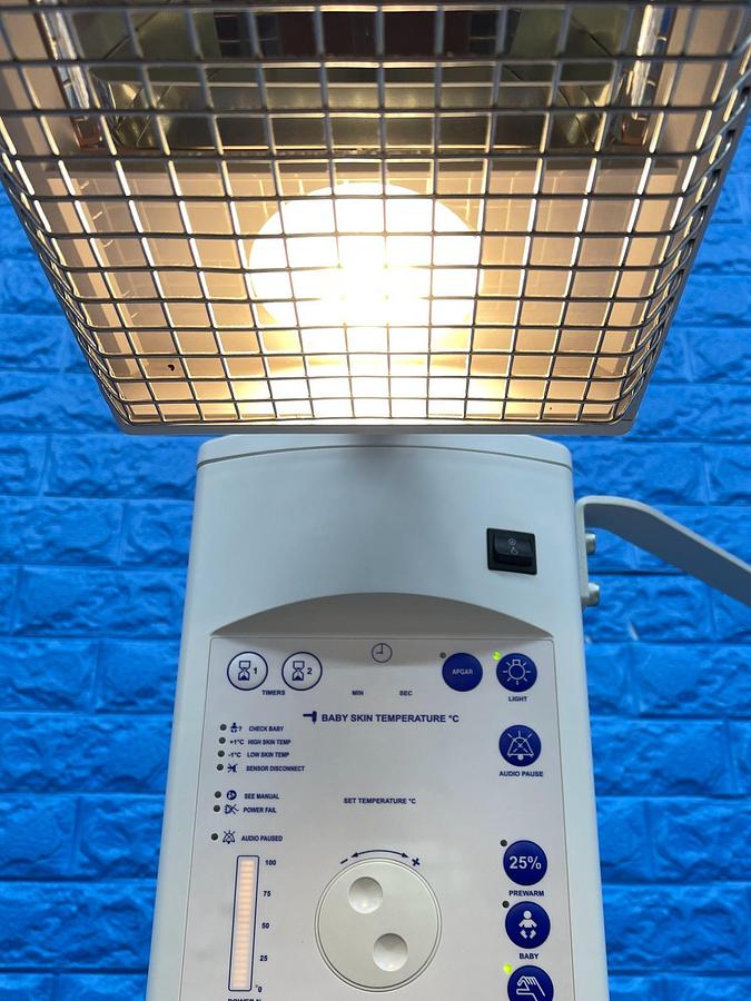 Used FISHER & PAYKEL Healthcare Cosy Cot, REF: IW932AEK YOM: 2016 Infant Resuscitator