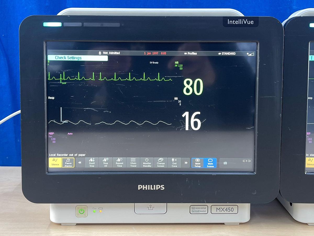 Used Philips MX 450 Patient Monitor  YOM: 2014