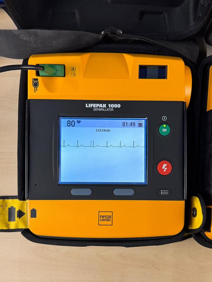Used Physio Control Lifepak 1000 Defibrillator REF: 320371500491 YOM: 2018