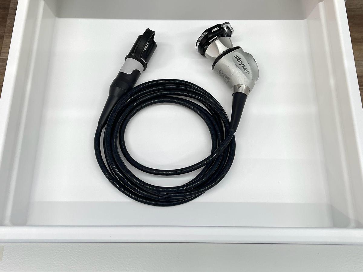 Used Stryker 1688 4K Tower  Lcd Monitor 4k 32” YOM: 2020