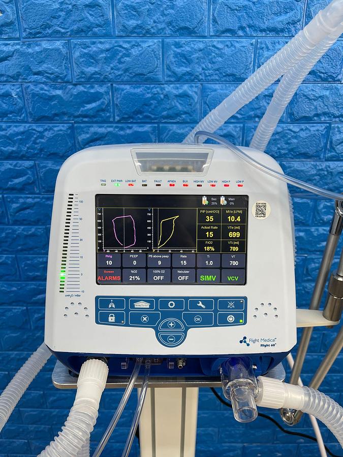 Used FLIGHT MEDICAL Flight 60 Ventilator