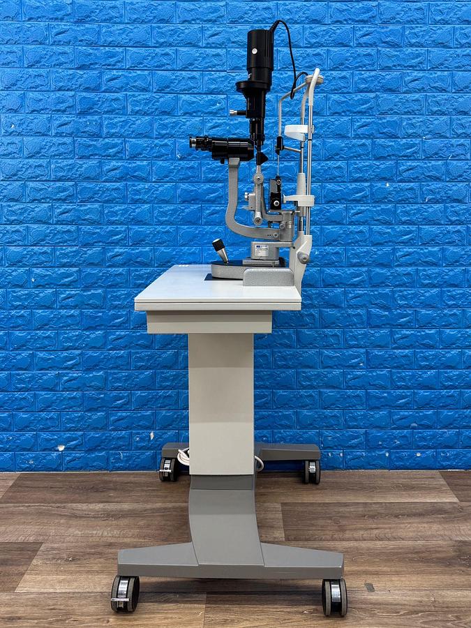 Used  Haag Streits Slit Lamp BM 900 REF: 7200013 YOM: 2010