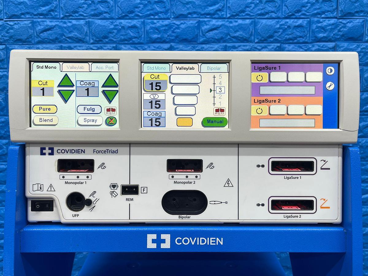 Used COVIDIEN ForceTriad YOM: 2013 with Mono Polar Footswitch and Bipolar Footswitch