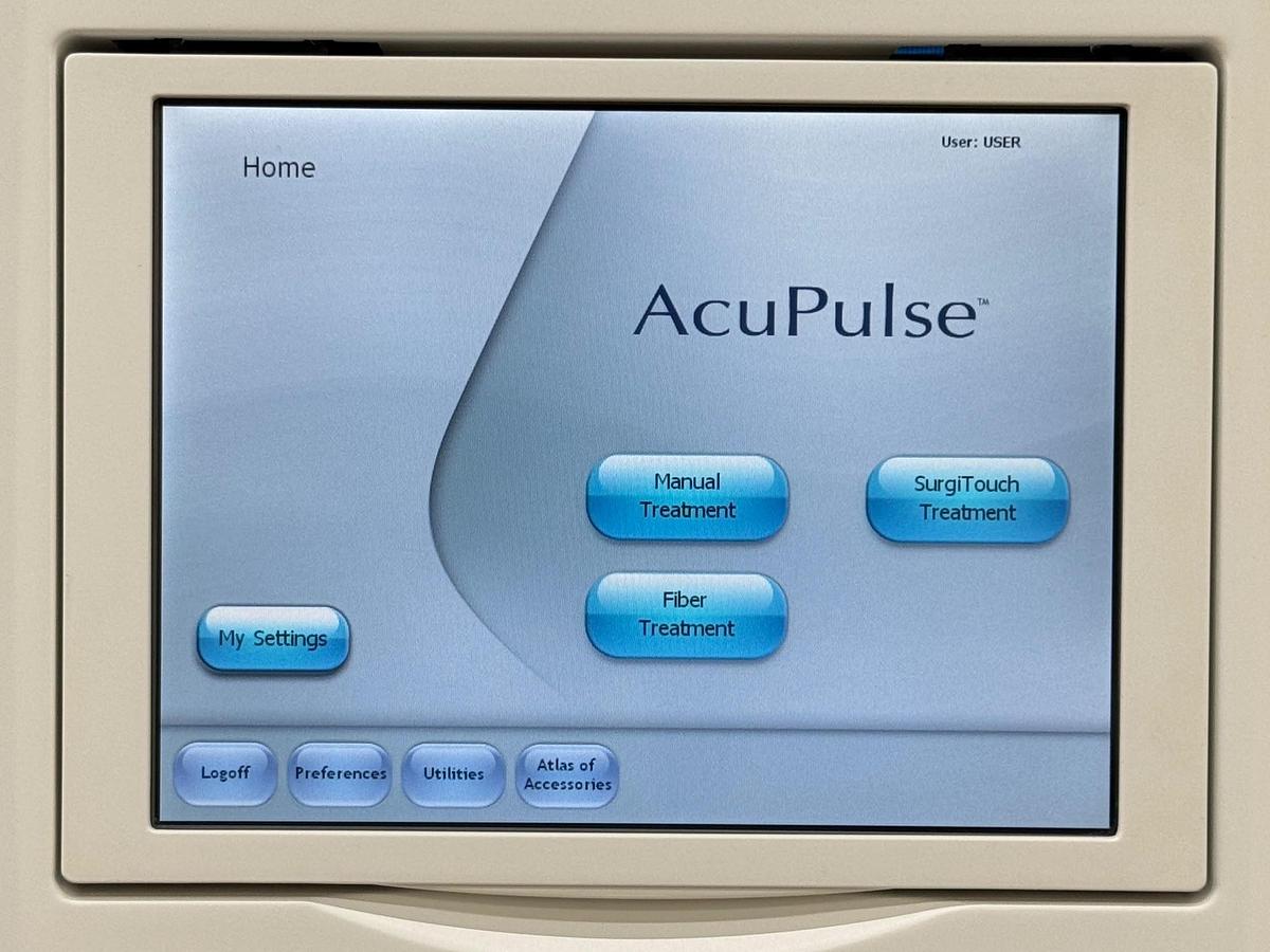 Used Lumenis ACUPULSE DUO Laser 40 Watt REF: SA-10014050 YOM: 2015 SN: 175 Include: Acupulse SurgiTouch Flash Scanner SN: 2118A Acuspot 712 Micromanipulator SN: 846 4x CO2 Laser Glasses