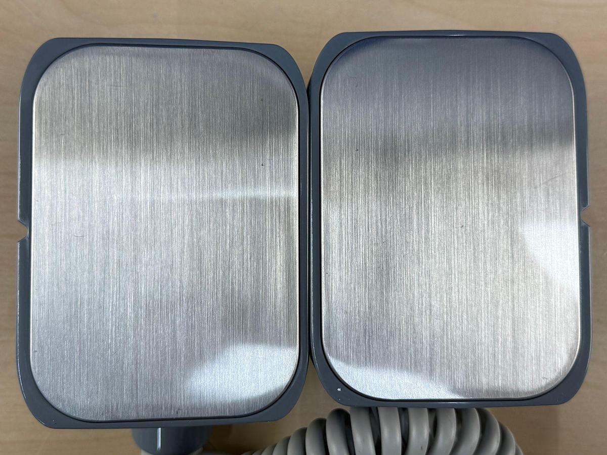 Mindray Defib Paddles REF: 0651-30-77001 YOM: 2020 -5 pieces Brand New