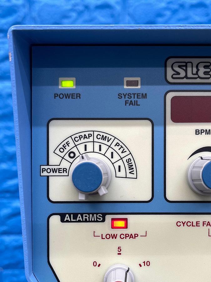 Used SLE 2000 Infant Ventilator, YOM: 2004 