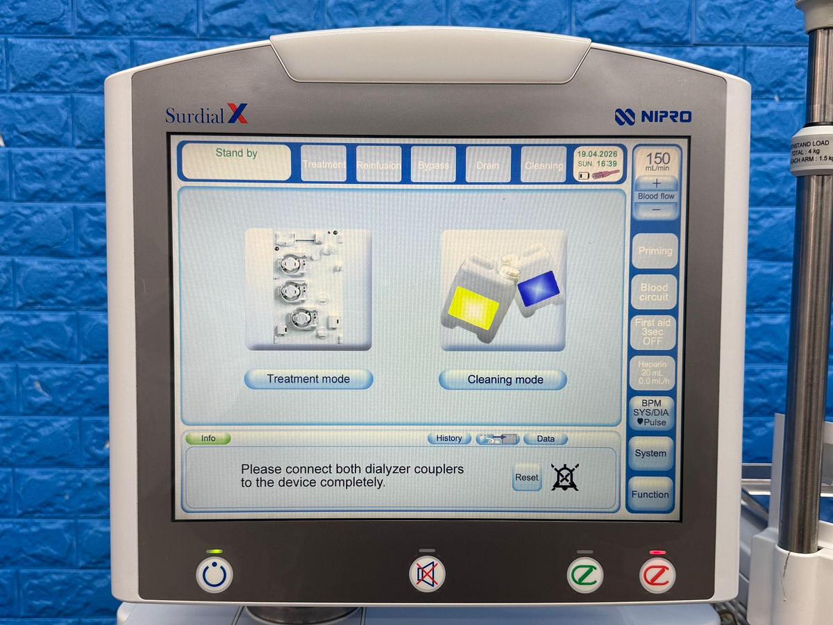Used Nipro Surdial X Dialysis YOM: 2018 SN: 18DN0476 YOM: 2018 SN: 18DN0580