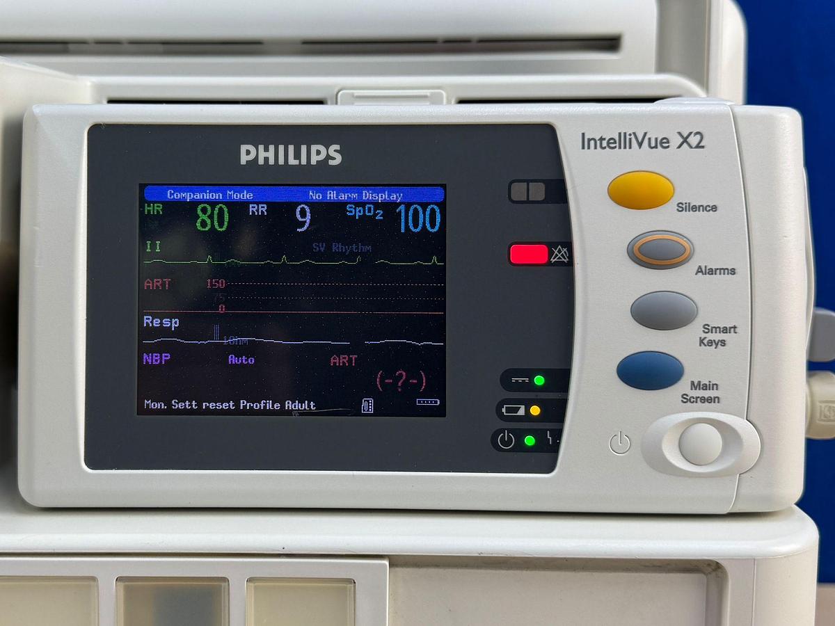 Used Philips MX 450 Patient Monitor  YOM: 2014
