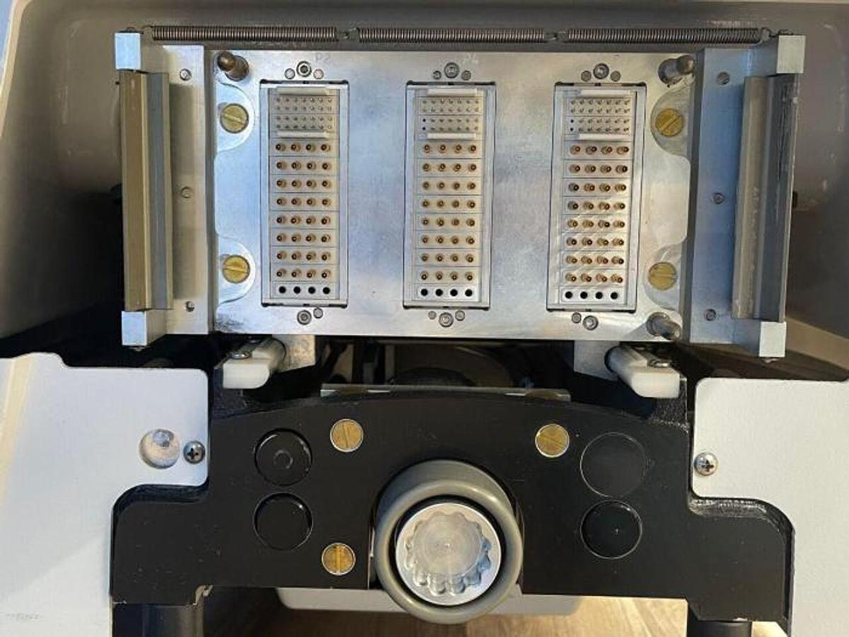 Used 2015 - GE 5265300-22 Patient table