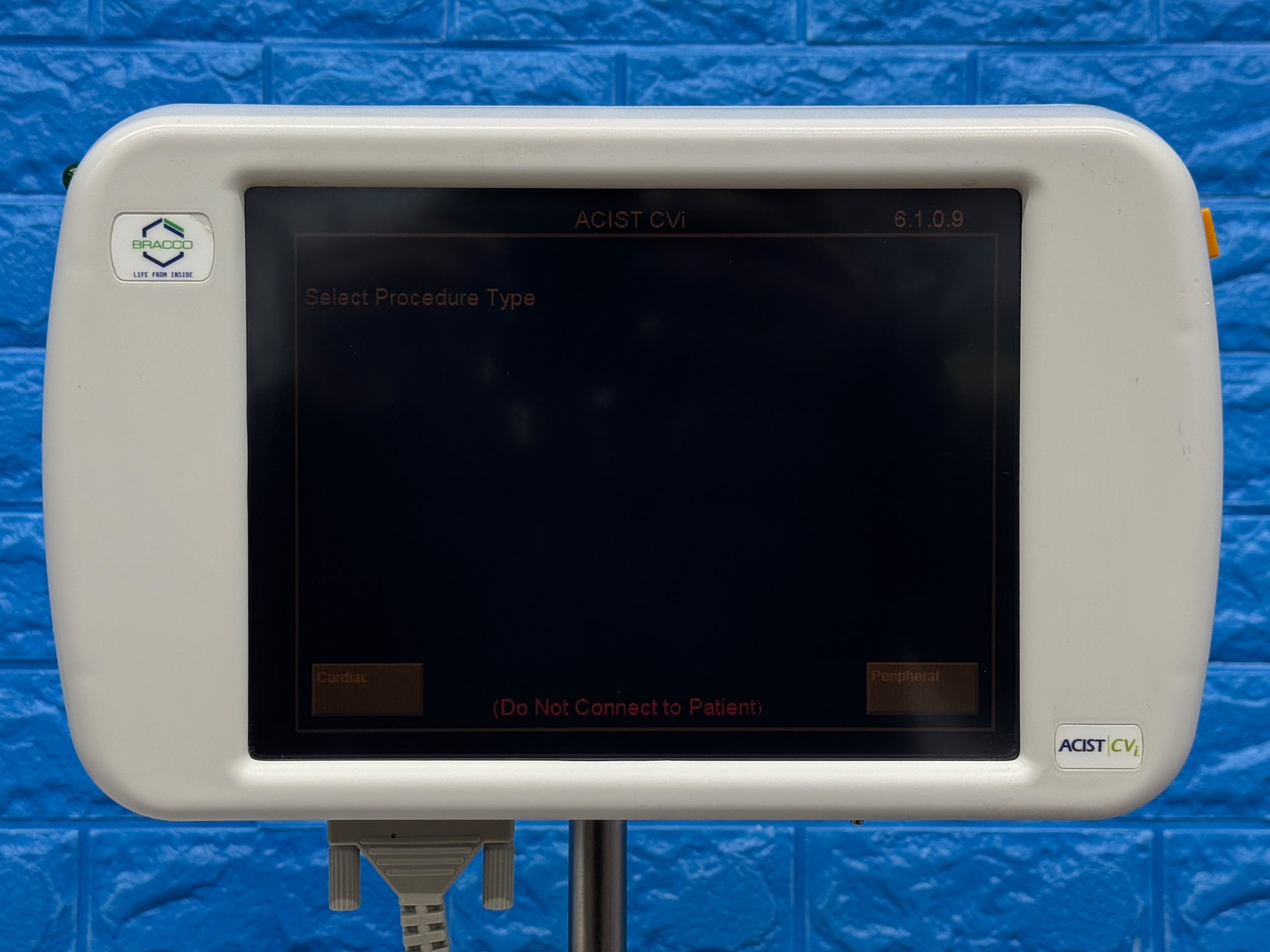 Used Bracco Acist CVi Injector System YOM: 2012