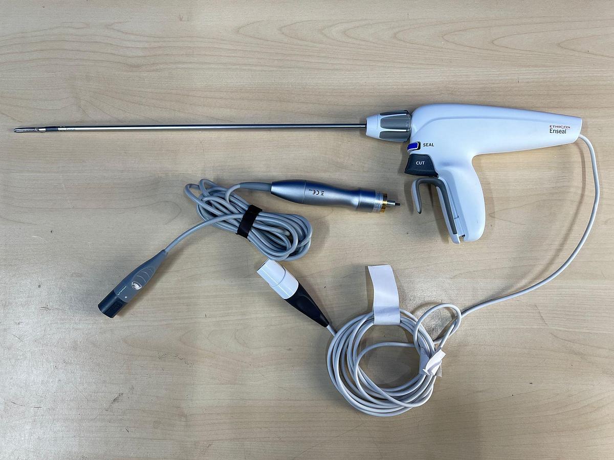 Used  Ethicon GEN 11 YOM: 2012  With 2 Hand piece  -1 Ethicon Enseal  -1 Ethicon Harmonic  Unlimited Uses