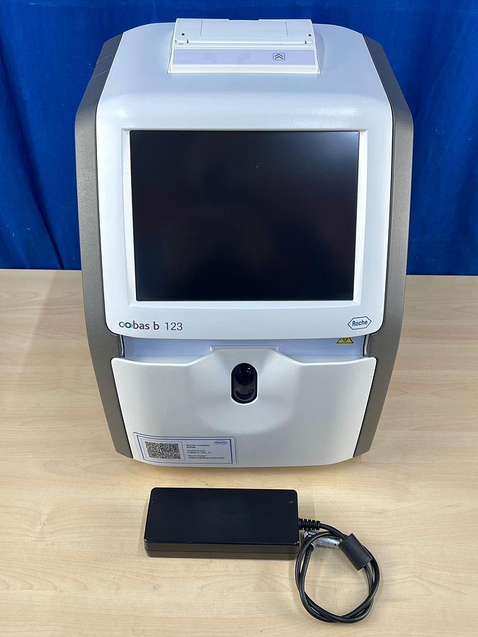 Used cobas b 123 ( 4 ) POC system YOM: 2020