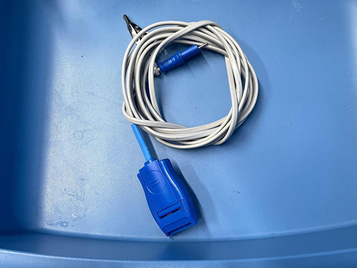 Used COVIDIEN Valleylab FT10 YOM: 2018 Includes Smoke Evacuator YOM: 2018 Monopolar and Bipolar Foot switch Electrosurgical Unit