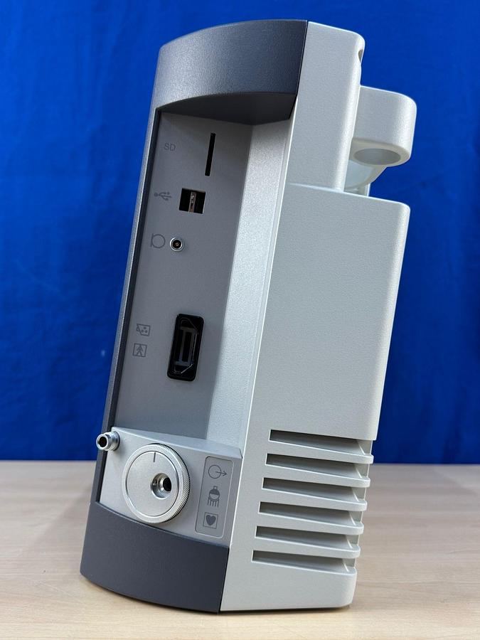 Used Karl Storz Tele Pack X LED TP 100 SN: ZU3890 Include Karl Storz Tele Cam SN: PT864874-H Karl Storz Light Cable And Keyboard