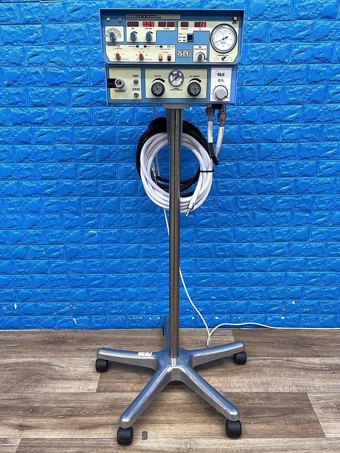 Used SLE 2000 Infant Ventilator, YOM: 2004 