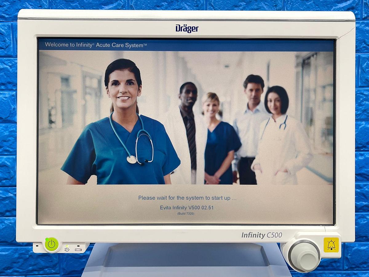 Used Dräger Evita V500 Ventilator SW: S02.51.01 Hours: 33367 YOM: 2013 SN: ASEE-0086