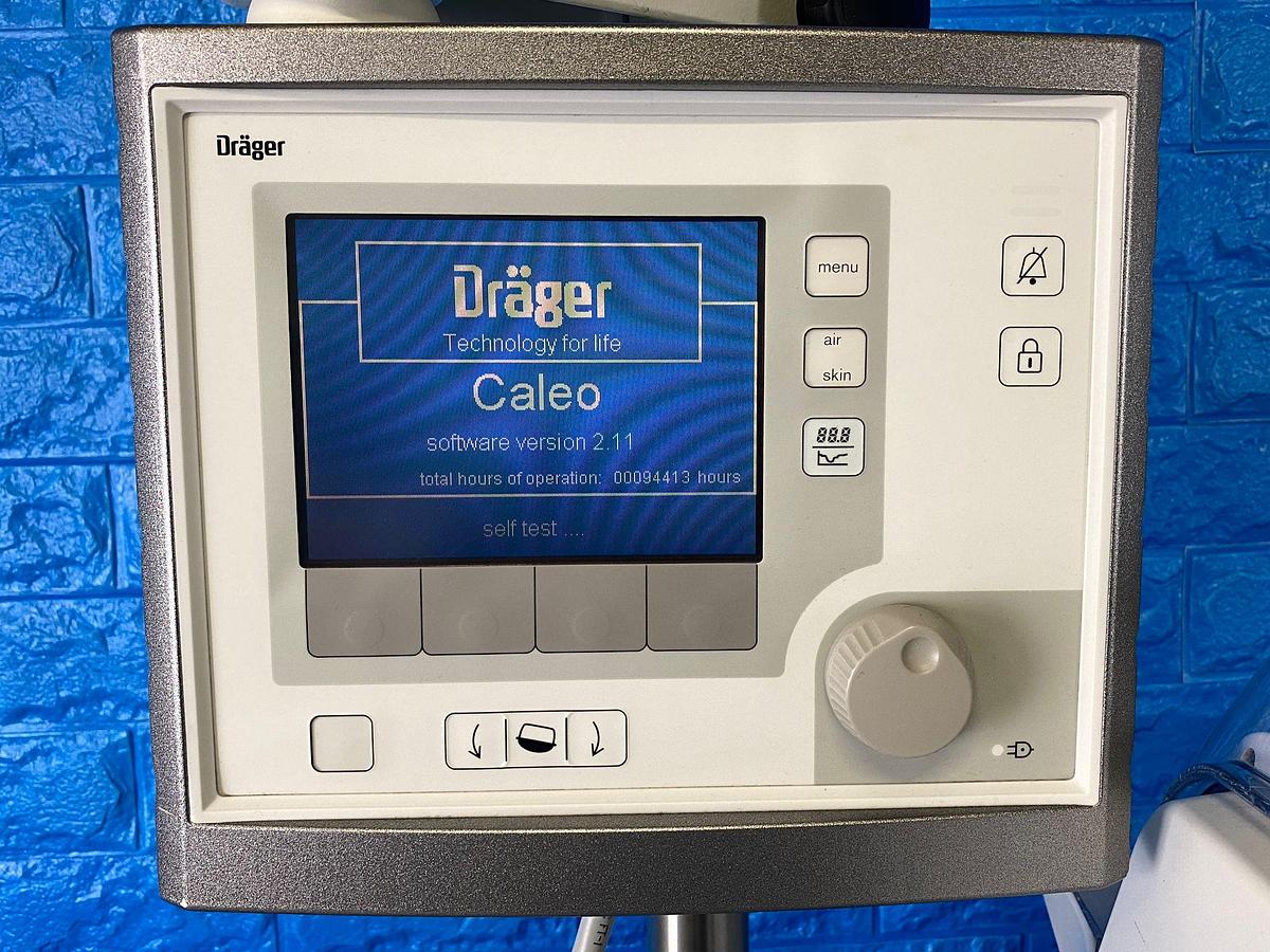 Used Dräger Baby Incubator Caleo YOM:2009