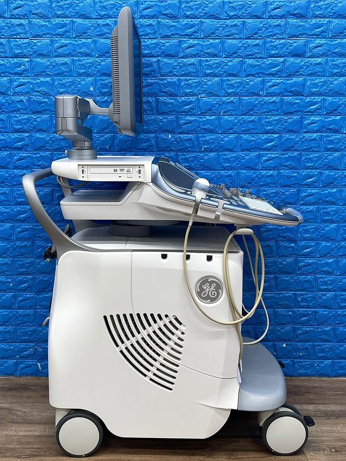 Used GE Datex Ohmeda Voluson E6 Ultrasound YOM: 2015 Probes RAB6-D YOM: 2015 IC5-9-D YOM: 2015