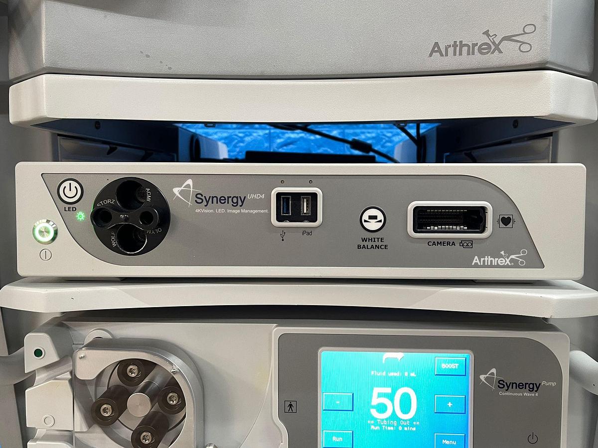 Used ARTHREX Synergy UHD4 4K Tower LED 4K Monitor 32 inch YOM: 2018