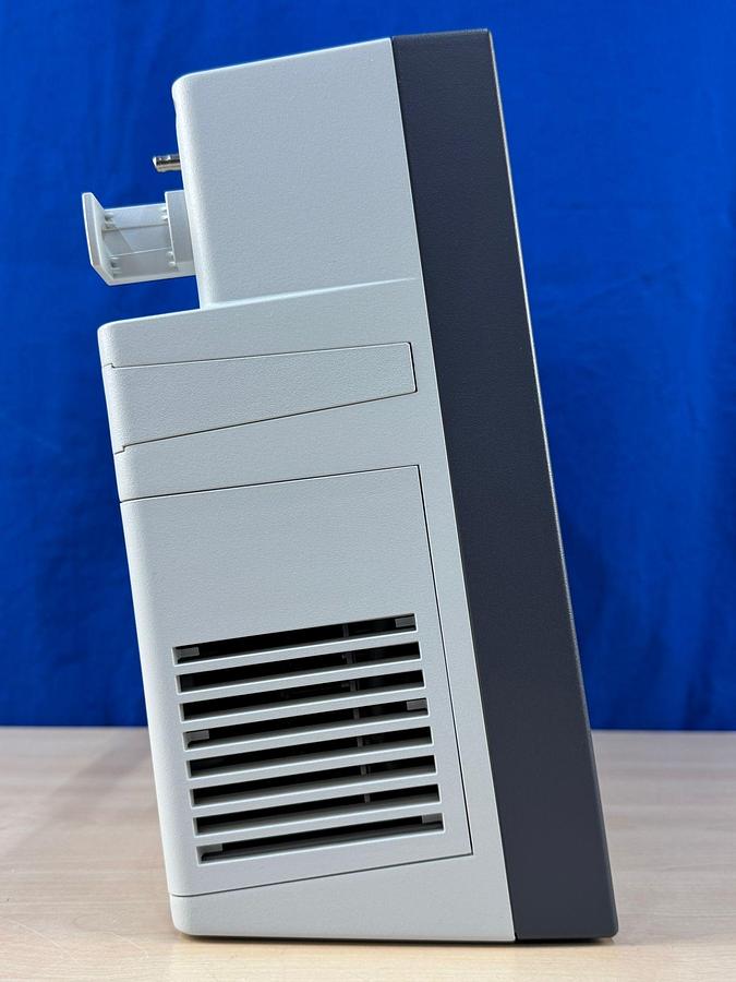 Used Karl Storz Tele Pack X LED TP 100 SN: ZU3890 Include Karl Storz Tele Cam SN: PT864874-H Karl Storz Light Cable And Keyboard