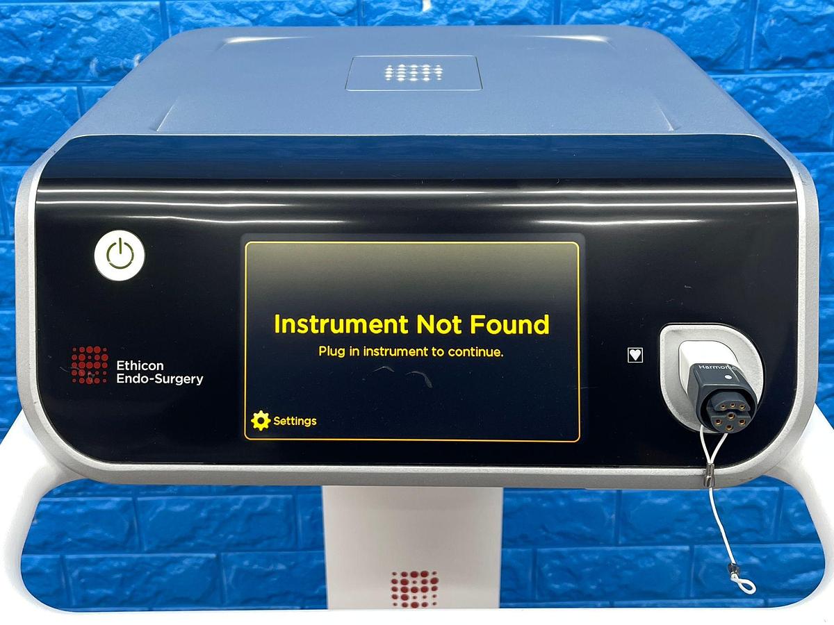 Used  Ethicon GEN 11 YOM: 2012  With 2 Hand piece  -1 Ethicon Enseal  -1 Ethicon Harmonic  Unlimited Uses