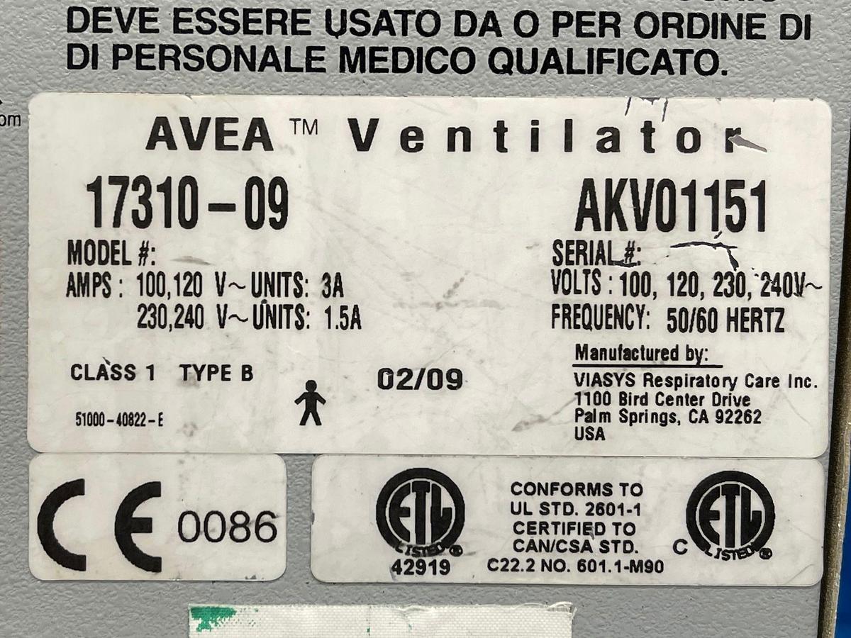 Used AVEA Carefusion Vaisys Ventilator