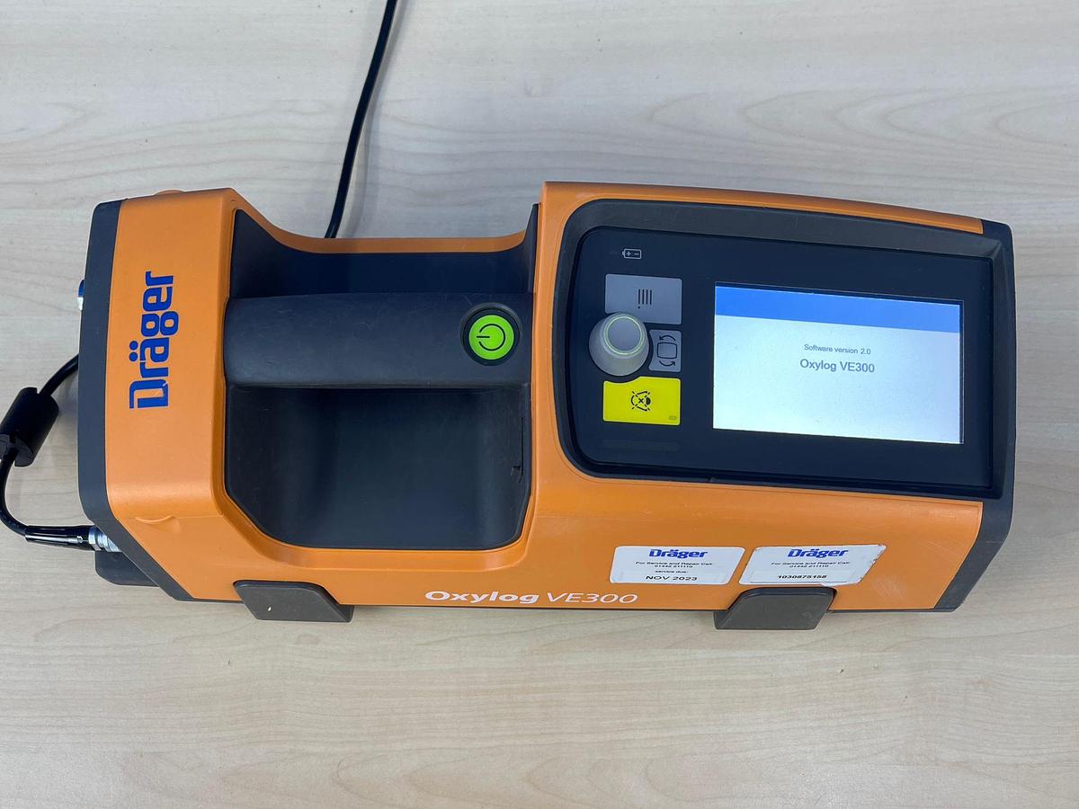 Used Dräger Oxylog VE300 Hours: 52 YOM: 2020