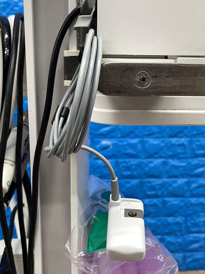 Used Dräger V500 Ventilator, YOM: 2015