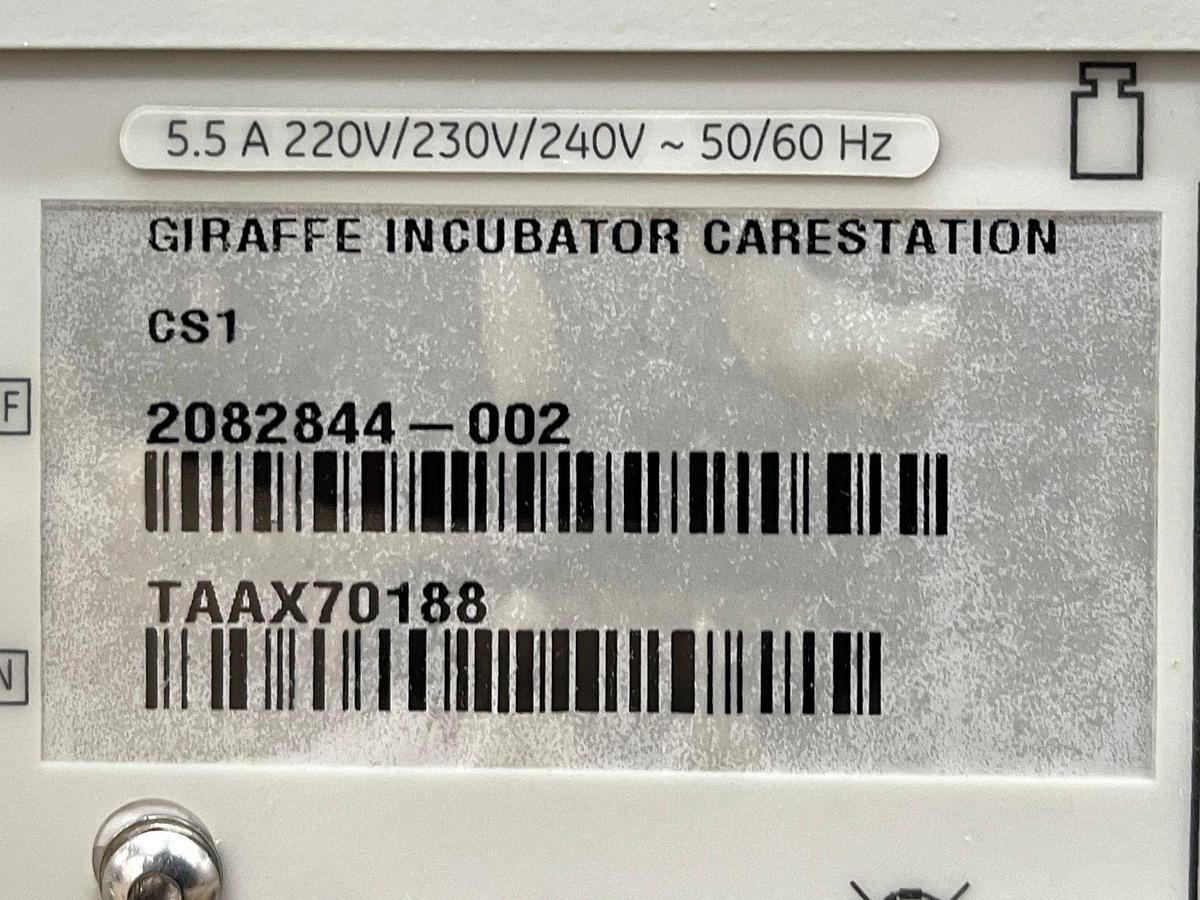 Used GE Giraffe Infant Incubator, YOM:2018, YOM:2018